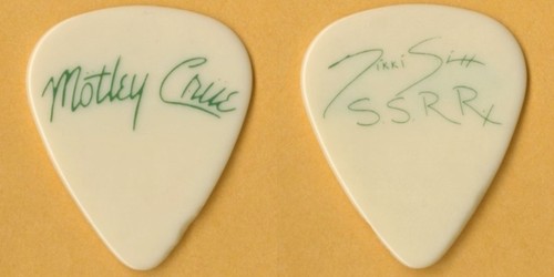 Motley Crue 1989 Dr. Feelgood concert tour Nikki SIxx vintage Guitar Pick