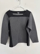 D&CO Woman’s Warm Gray And Black Quilted Sweater Size 1x