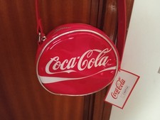 Borsa a tracolla tonda rossa con stampa Coca Cola Carpisa edizione limitata 