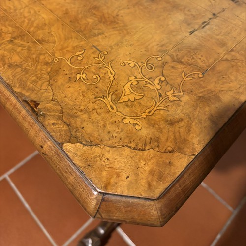 ANTICO TAVOLO DA GIOCO Inglese pieghevole intarsiato in Noce e Radica di Noce - Foto 10 di 14