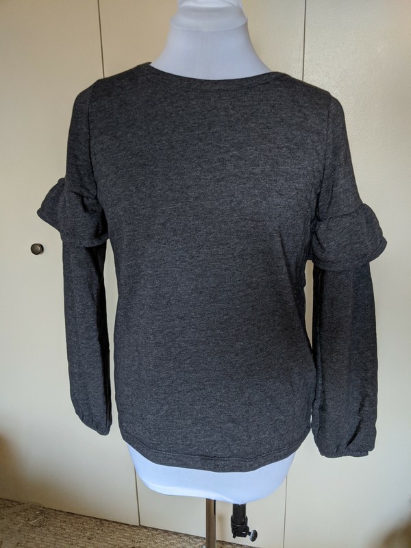 Old Navy Dark Gray Ruffle Sleeve Crewneck Sweatshirt Size M