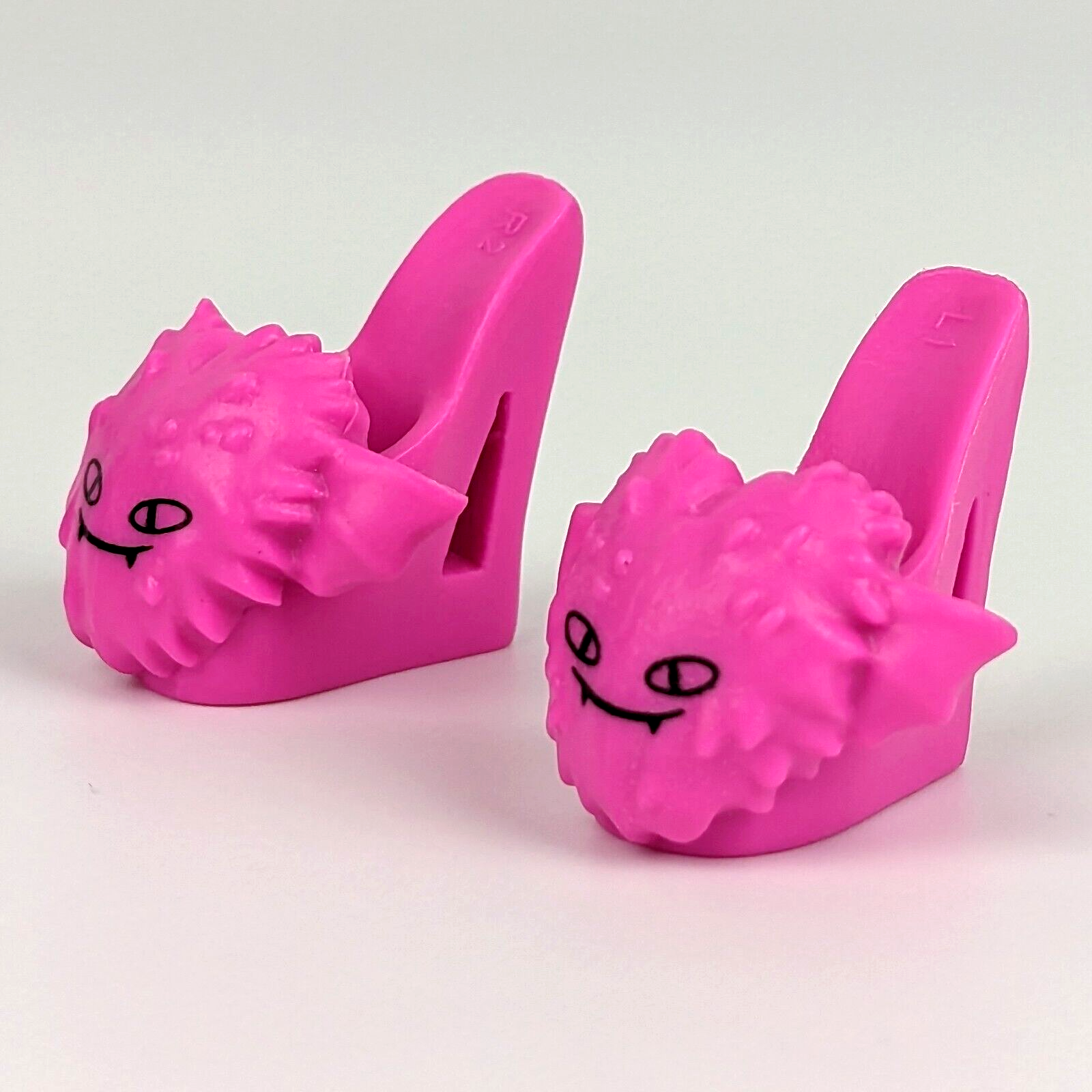 SAOLA Monster High Draculaura cravatta da notte stanca morta paio solo pantofole rosa