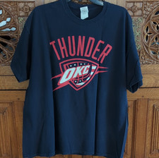 Gildan Heavy Cotton Oklahoma City Thunder NBA Shirt XL Navy Red White