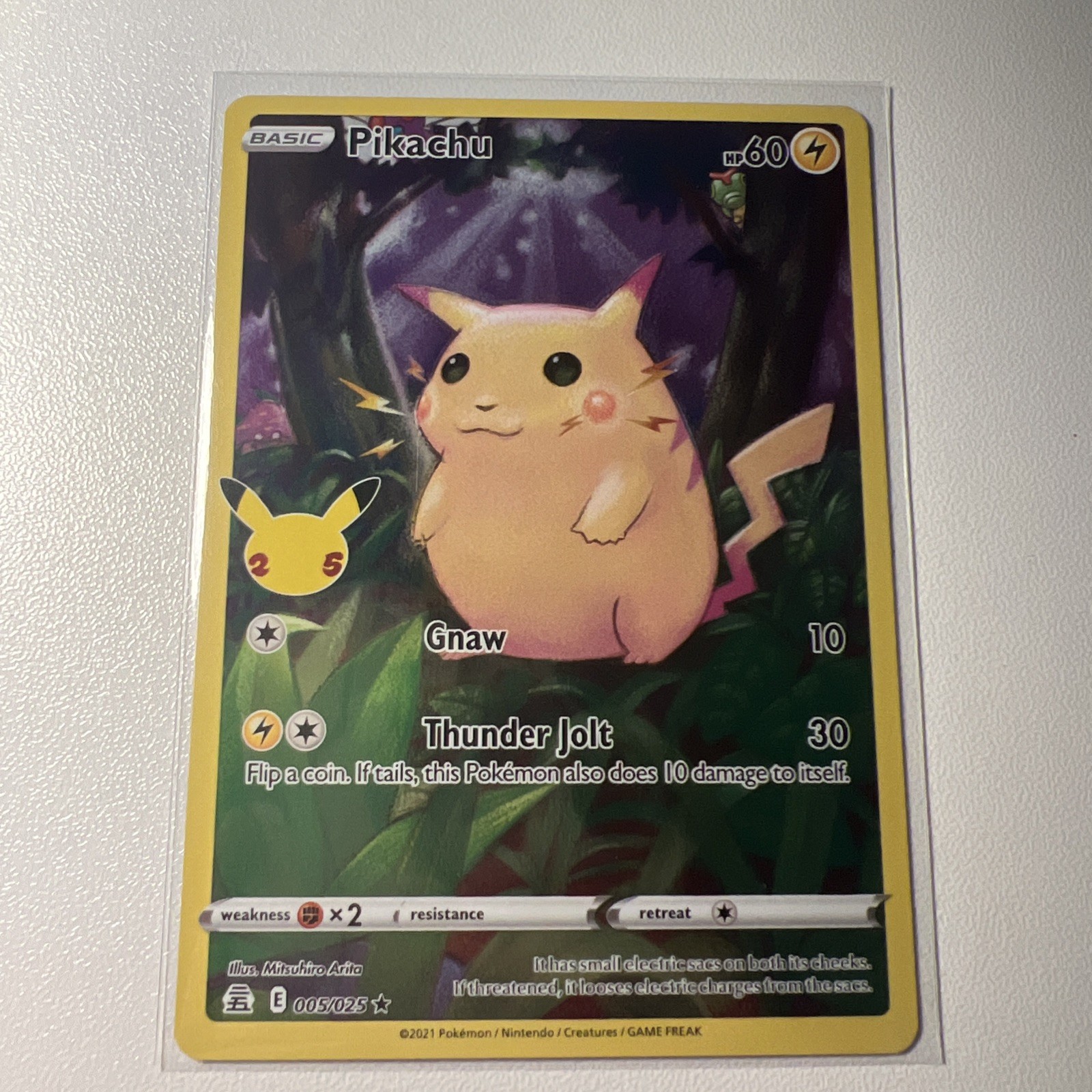 Pokémon TCG Pikachu 5/25 25th Celebrations Holo Card Near Mint 