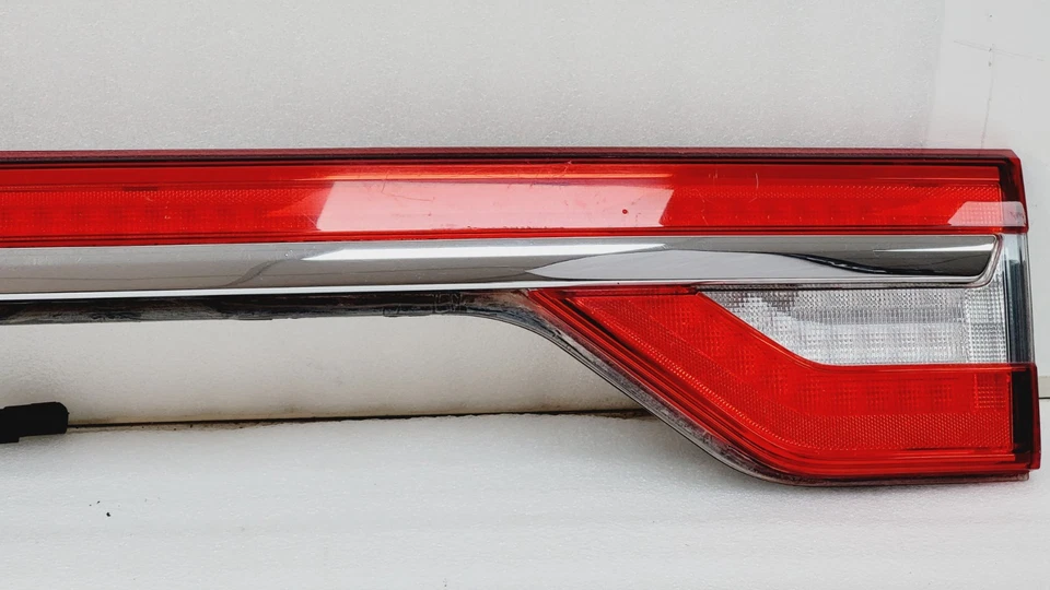 Lincoln Navigator 2015 2016 2017 puerta levadiza central LED barra de luz trasera FL7413B433AF Foto 4 de 4