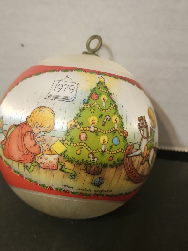 1979 Vintage Joan Walsh Anglund Satun Christmas Ornament Preowned