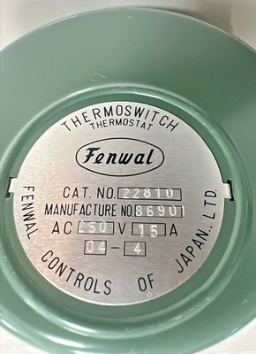 Fenwal Thermoswitch Thermostat Cat No 22810 MN 8690 AC 250 V 15A