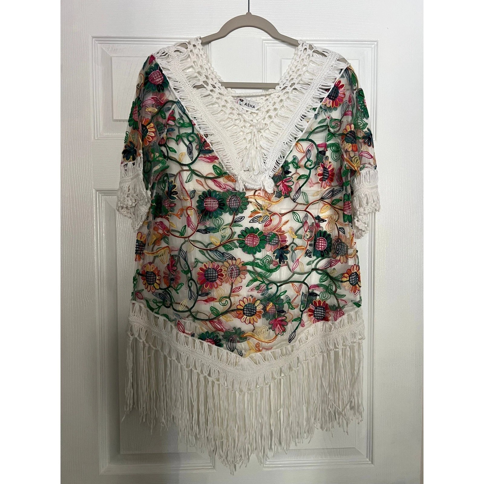 Asha Embroidered Mesh Poncho Top White Floral Crochet Fringe Boho OS Resort