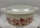 Vintage Pyrex White w/Pink Gooseberry 1 1/2 Pint Casserole Dish #472 & Lid #470C