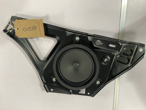 Toyota Yaris GR speaker rear right 2022 153000-31100101 - Picture 1 of 10