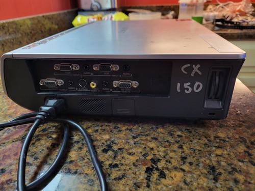 Sony VPL-CX150 Projector 2500 Lumens only 37 hours!! - Picture 3 of 7