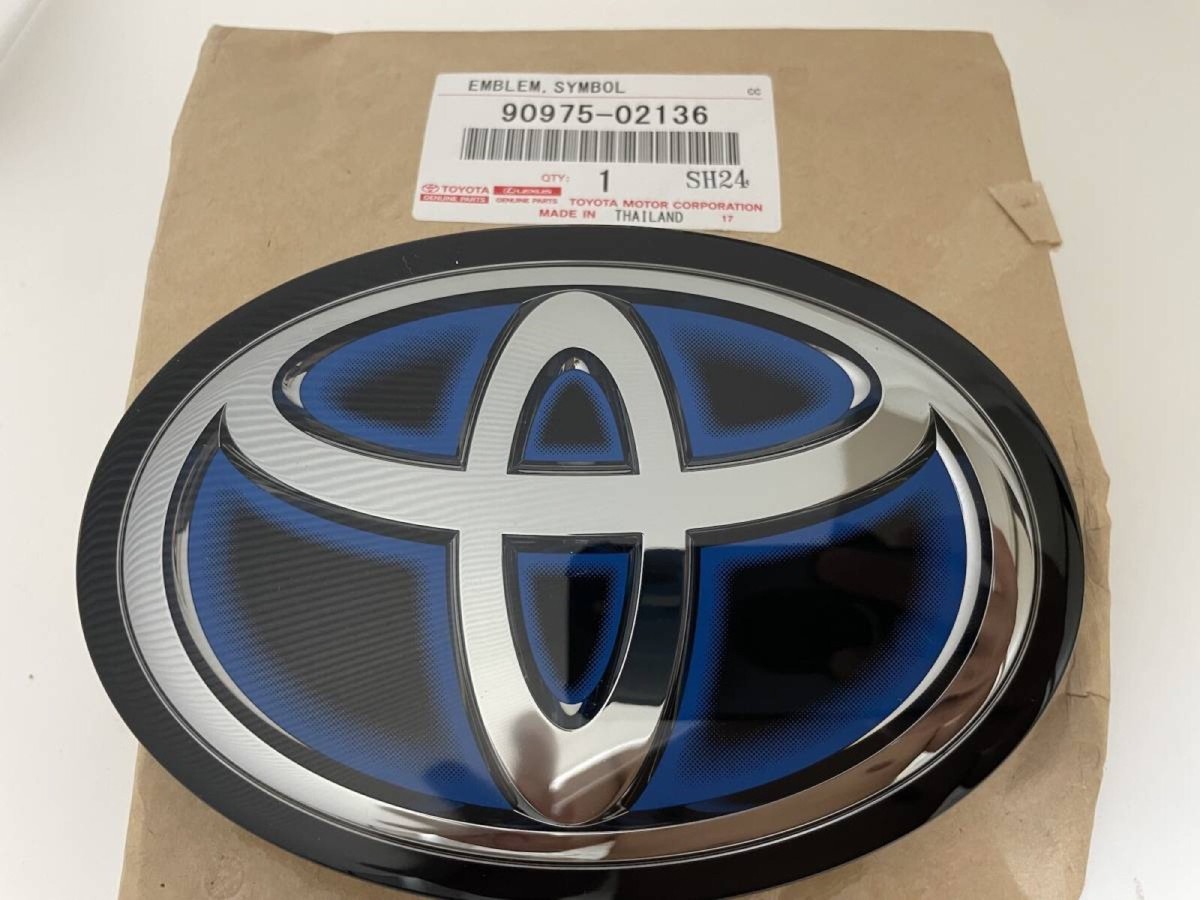 TOYOTA LEXUS Genuine Blue Front Grille Emblem 90975-02136 New from 