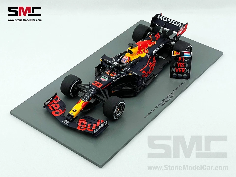 Red Bull F1 RB16B #33 Max Verstappen Dutch GP 2021 World Champion 1:18 Spark - Image 3 of 4