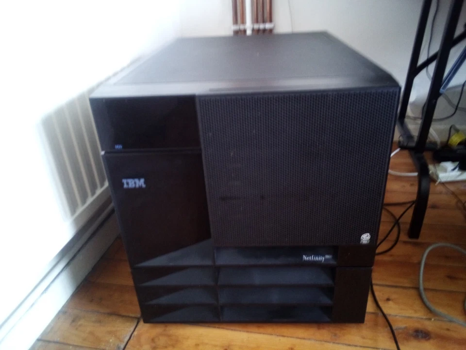 IBM Netfinity 5500 M20 8662-4RY PIII XEON 500MHz SERVER SALE - Image 3 of 4