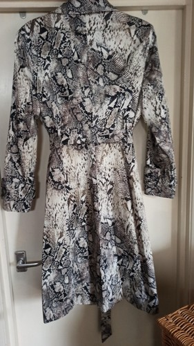 Helene Berman Snake Print Mac Raincoat Trench Size 16 Never Worn - Picture 5 of 9