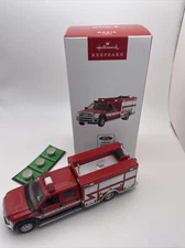 2024 Hallmark Ornament 2011 FORD F-550 FIRE ENGINE FIRE BRIGADE LIGHT MAGIC