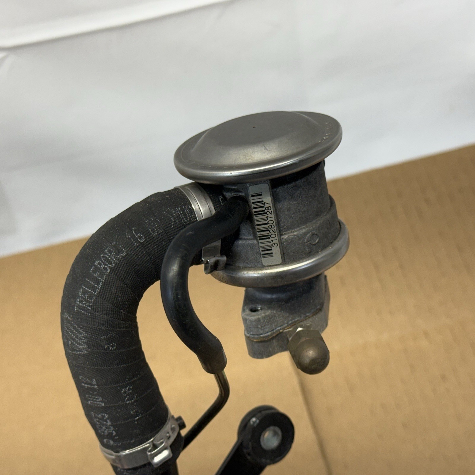 Maserati Quattroporte M139 EGR Valve Air Intake Pump w/ Tube Line Bracket OEM