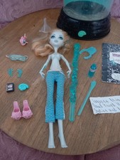 Monster High Lagoona Blue Hydration Station And Dead Tired Doll Read description