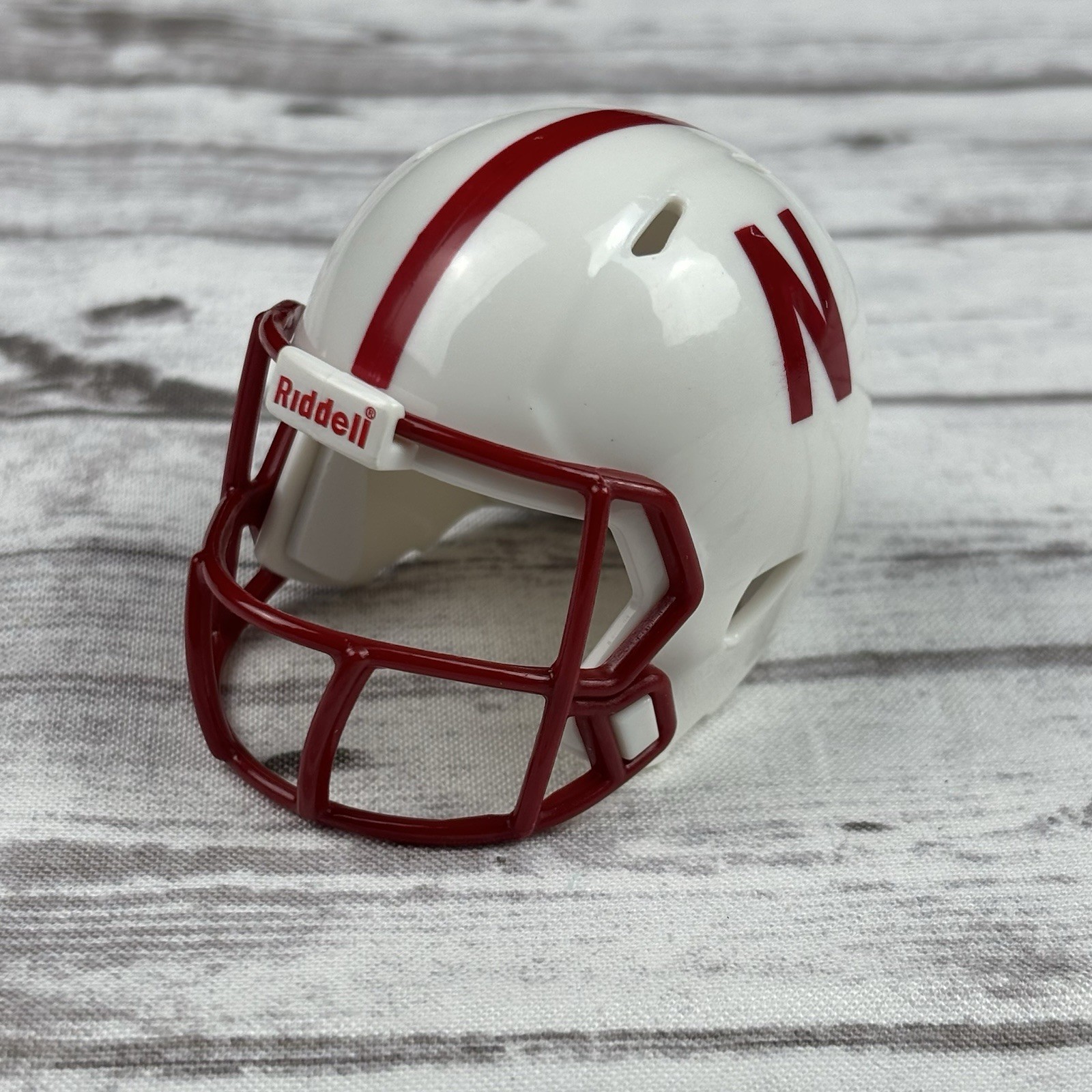 Riddell Pocket Pro Football Helmet Nebraska Cornhuskers 2016 NCAA