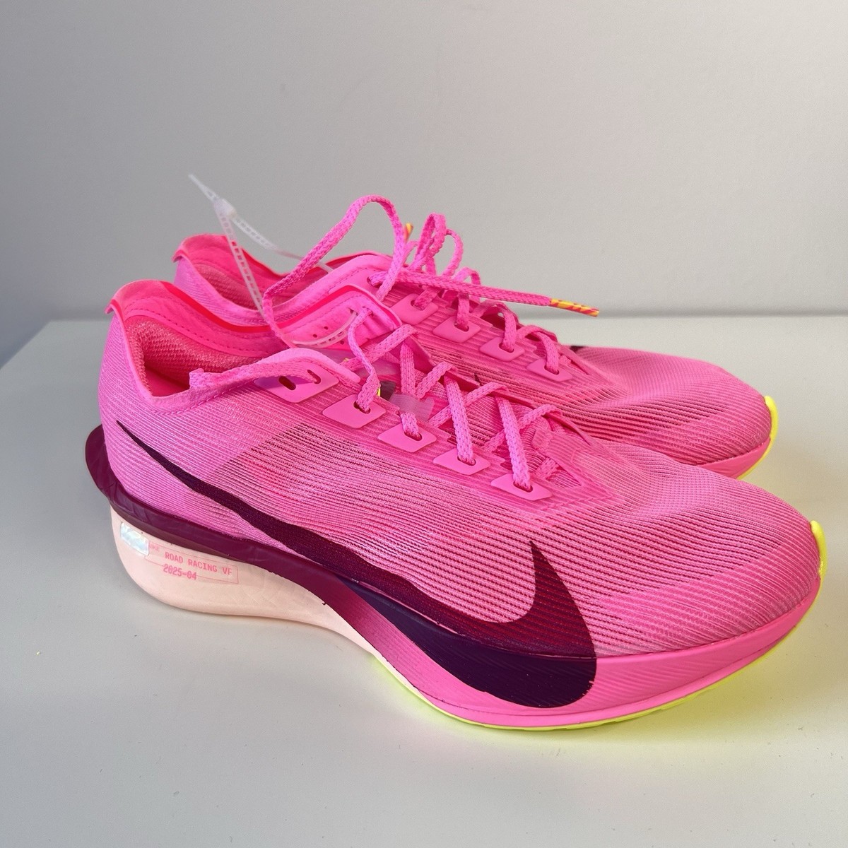 Nike ZoomX Vaporfly 4 Pink Spell Running Shoes Women's 8.5/ Men's
