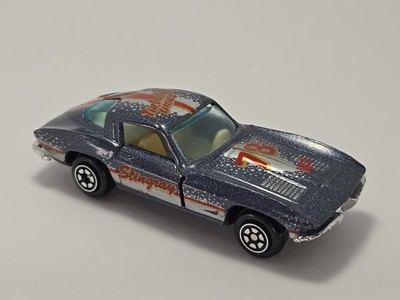 1963 63 Chevy Corvette Stingray Split Window Collectible 1/64 Scale Diecast