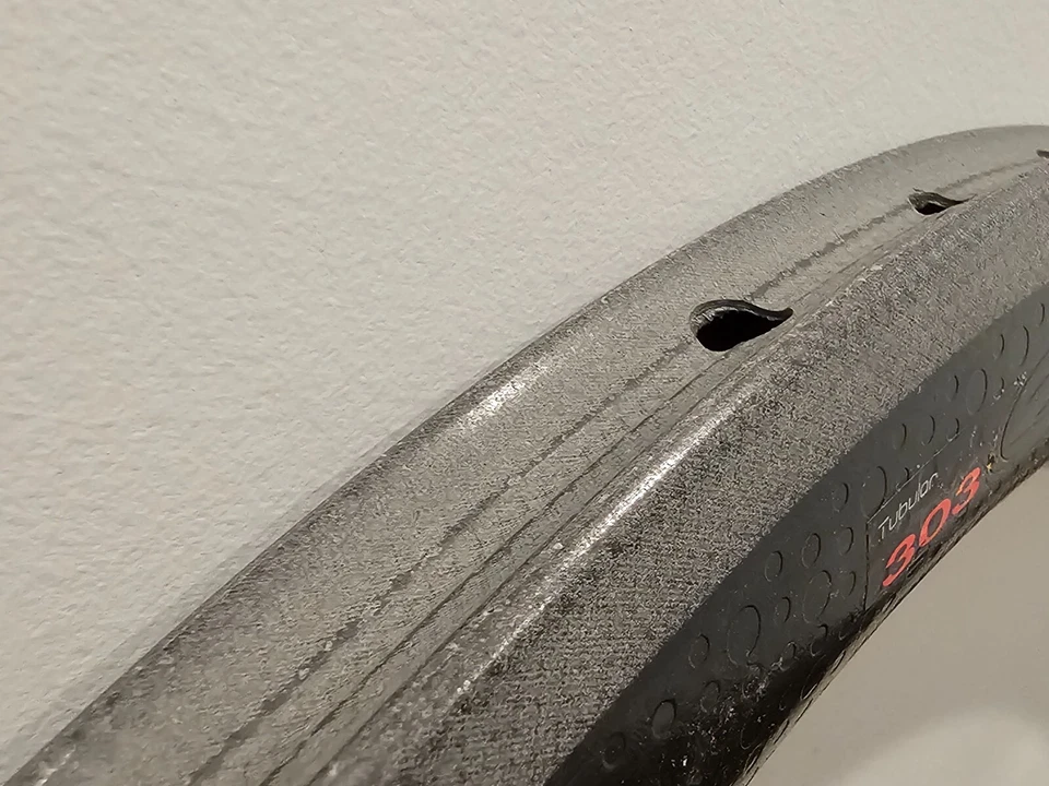 Aro tubular de carbono Zipp 303 Firecrest – 700c, 24H, aro-freio – Novo em folha - Imagem 3 de 4