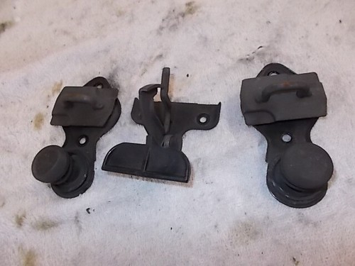 Mercedes W209 CLK EZ 02 Motorhaubenveriegelung links rechts mitte