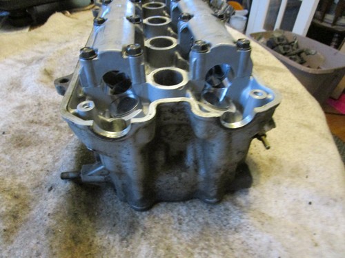 1992 Honda CBR600F2 CBR 600 engine Cylinder head assembly valves caps - Picture 3 of 5