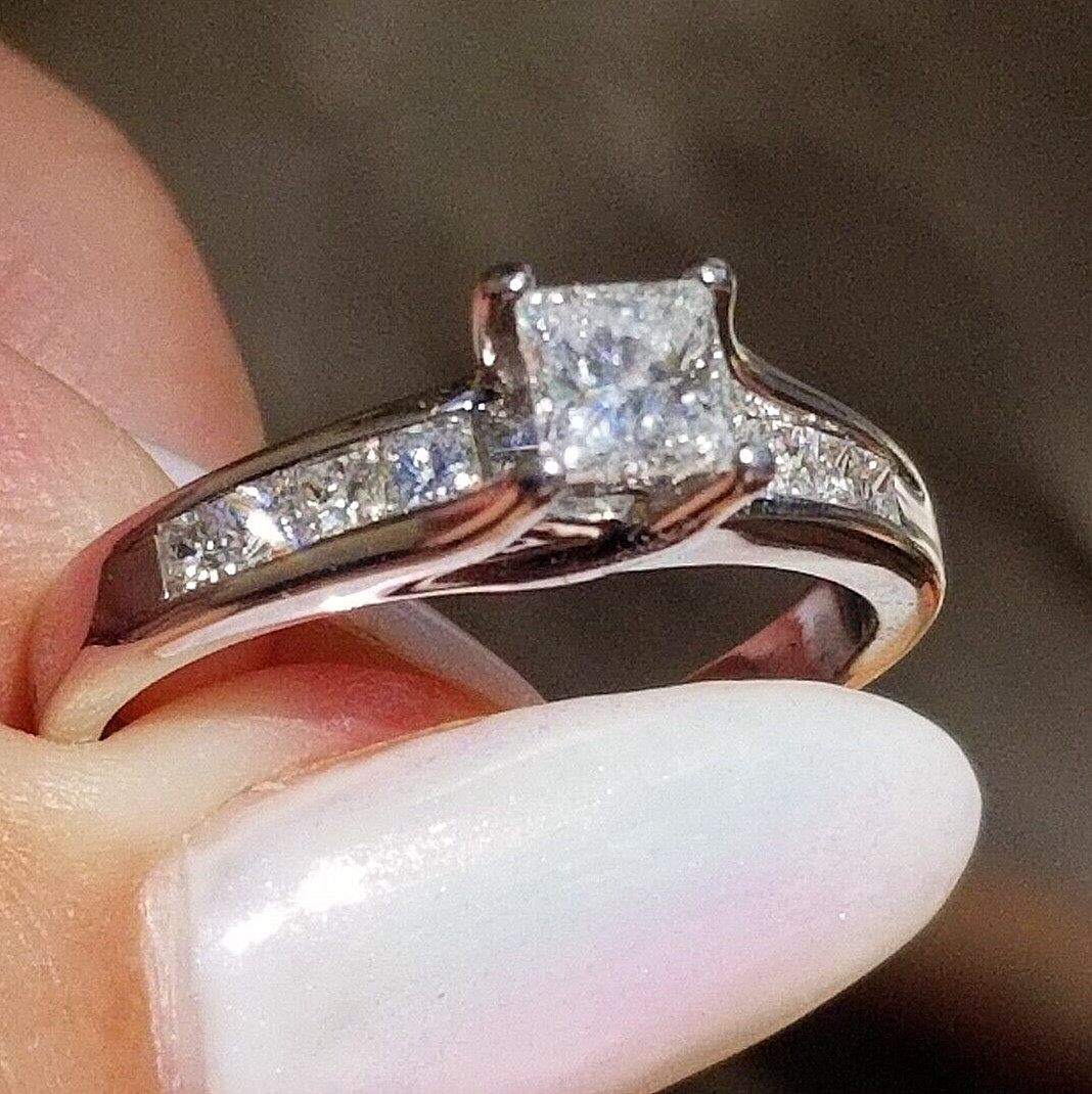 Beautiful Princess Solitaire Elevated Diamond 14k… - image 5