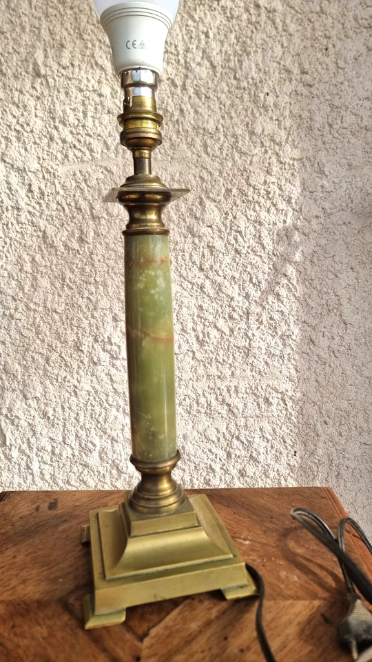 lampe de bureau, laiton et onyx, haut jusqu'à douille 36 cm, socle 12,5 X12,5 cm - Photo 2/4