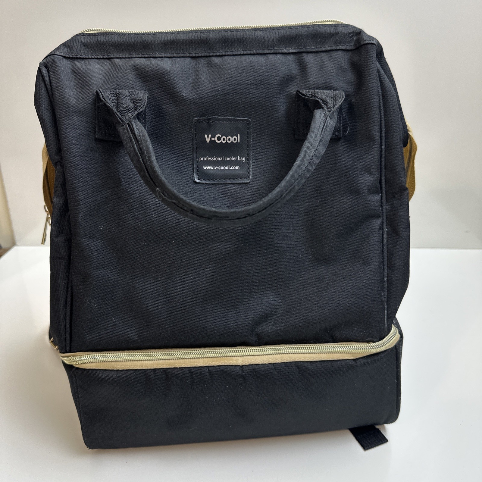 Breast Pump Backpack with cooler, USB Charging Port Black-image