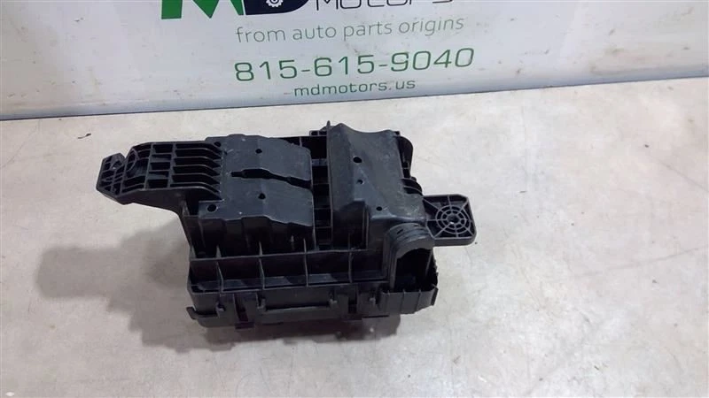 2019-2022 CHEVROLET SPARK ENGINE FUSE BOX 42702553 - Image 3 of 4