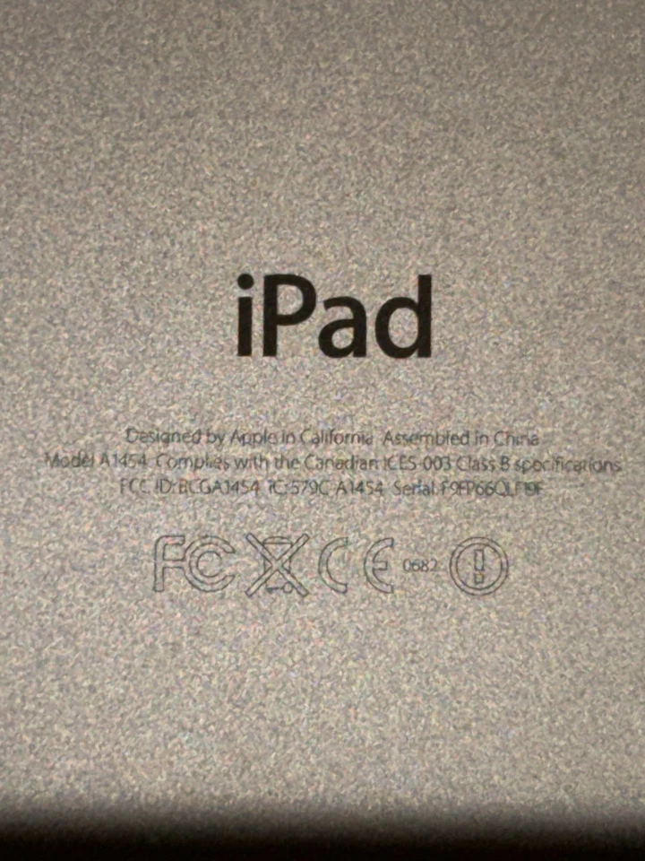 Apple iPad Mini 1st Generation WiFi And GSM White And Silver - Image 3 of 4