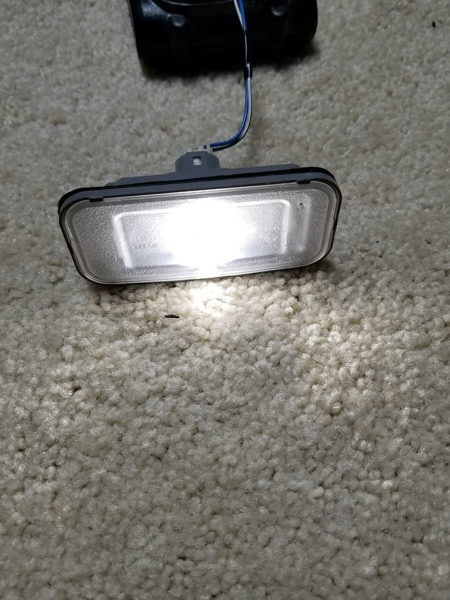Lexus TOYOTA OEM 13-16 LS460 License Plate Light-Lamp 8127030300
