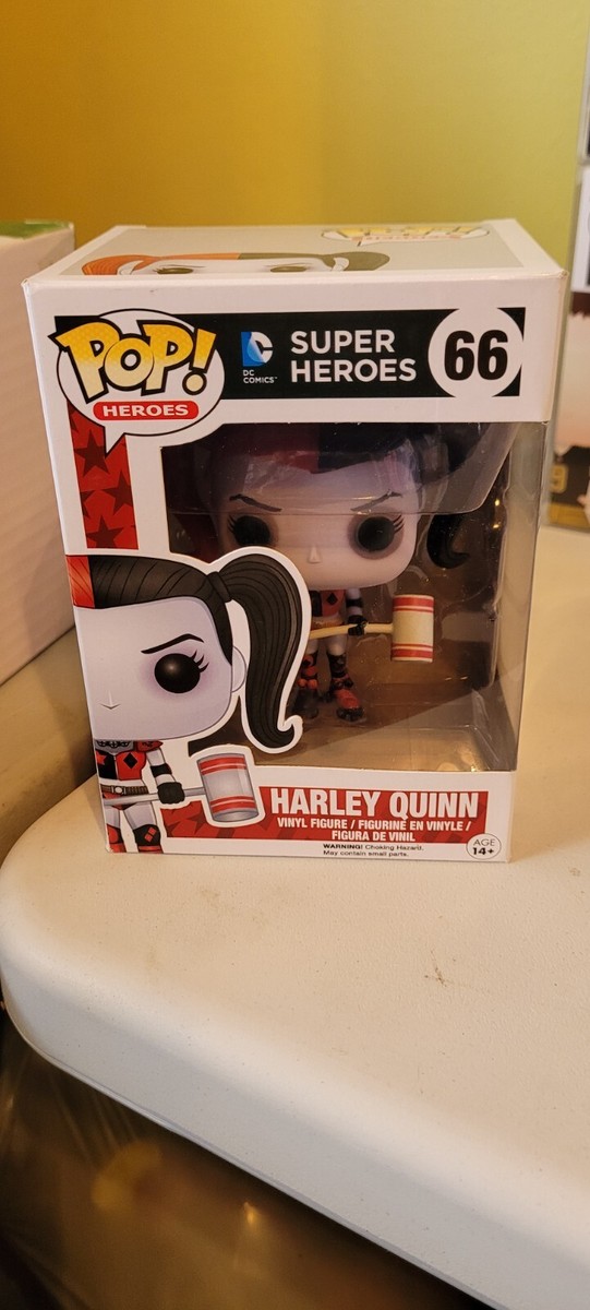 Funko POP! DC Super Heroes Vinyl Figure - Harley Quinn #66