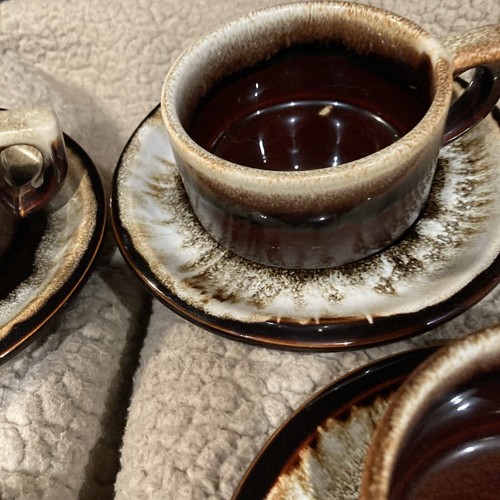 Vintage Pfaltzgraff Brown Drip Glaze Coffee Cup & Saucers Set Of 4 - Picture 3 of 9