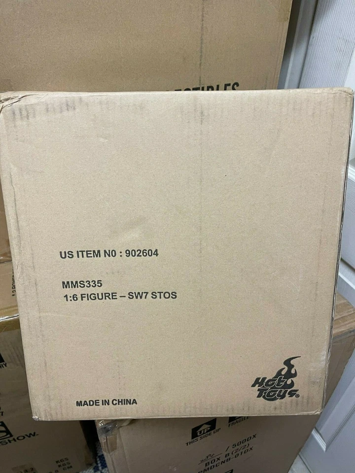 Hot Toys MMS 335 Star Wars Force Awakens First Order Stormtrooper Officer Set Foto 2 de 4