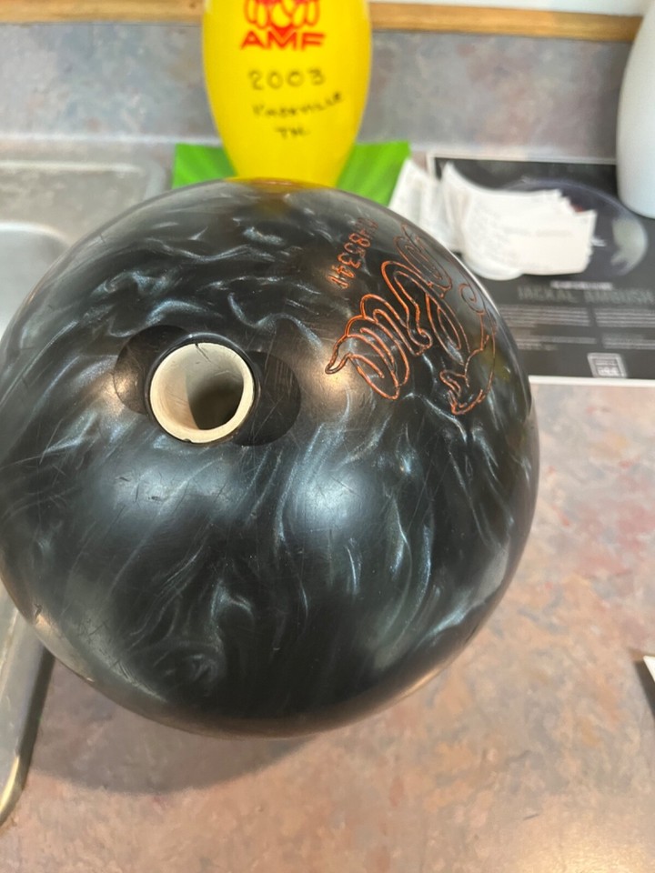 AMF GUNSMOKE COBRA Bowling Ball 14lbs 15oz GREAT TOURNAMENT BALL