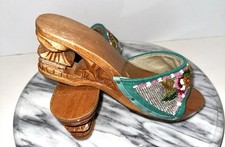 Vintage 1940 s Mid-Century Philippines Wood Hand Carved Beaded Sandals size 6