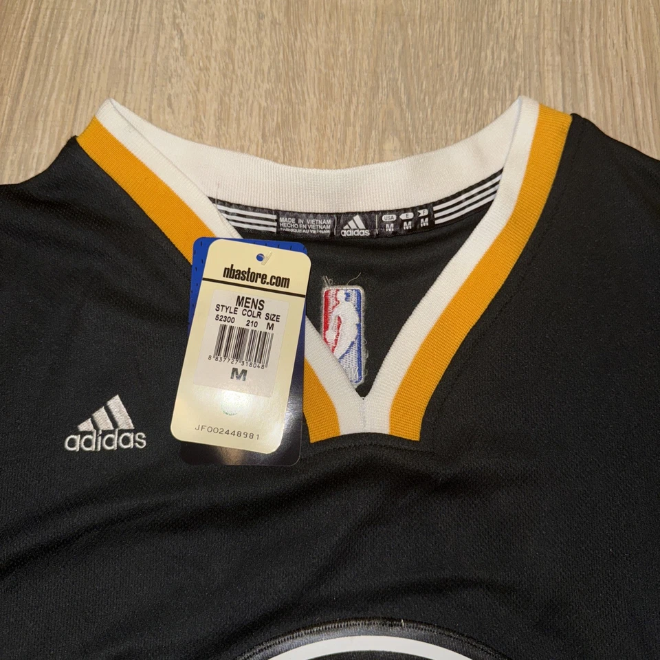 Camiseta deportiva de baloncesto con mangas Steph Curry talla M Adidas Golden State Warriors nueva Foto 2 de 4