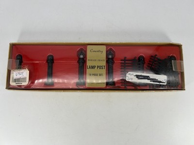 Country Border Fence/Lamp Post 10 pcs Set Battery Operated w/ Box