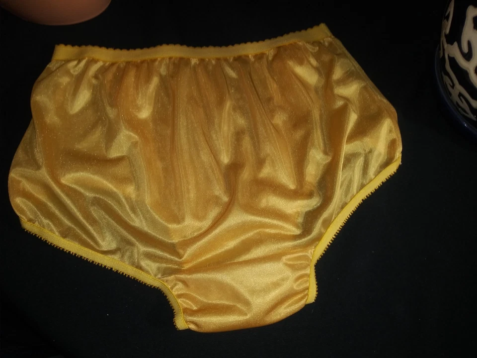 Bragas de Colección Nylon Sedoso Amarillo Brillante Pierna Alta Volantes Pin Up Sissy Encaje Incrustación XL Foto 4 de 4