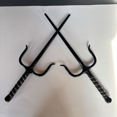 Japanese Martial Arts Sai Weapons 18  Black Round Pair Metal Swords