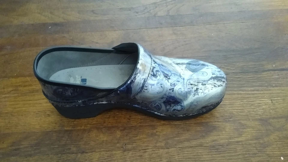 Dansko Women Size EU 41 US 10.5-11 Paisley LeatherPainted Professional Clogs - Image 4 of 4