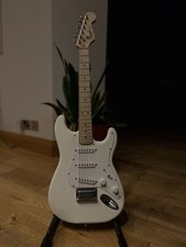 Great beginner electric guitar for sale – ideal for kids or anyone starting￼