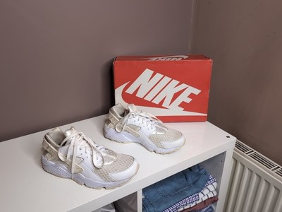 Nike Air Huarache Triple White Pure Platinum 318429-111 Größe 8 UK Originalverpackt Sehr guter Zustand