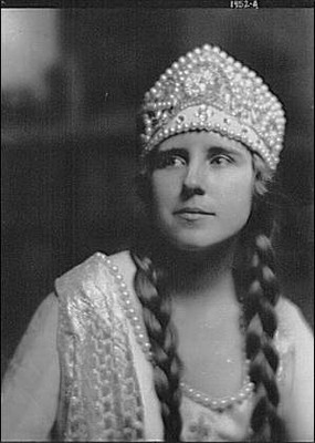 Photo:Cravath,Vera,Miss,portrait photographs,women,b,Arnold Genthe,1917
