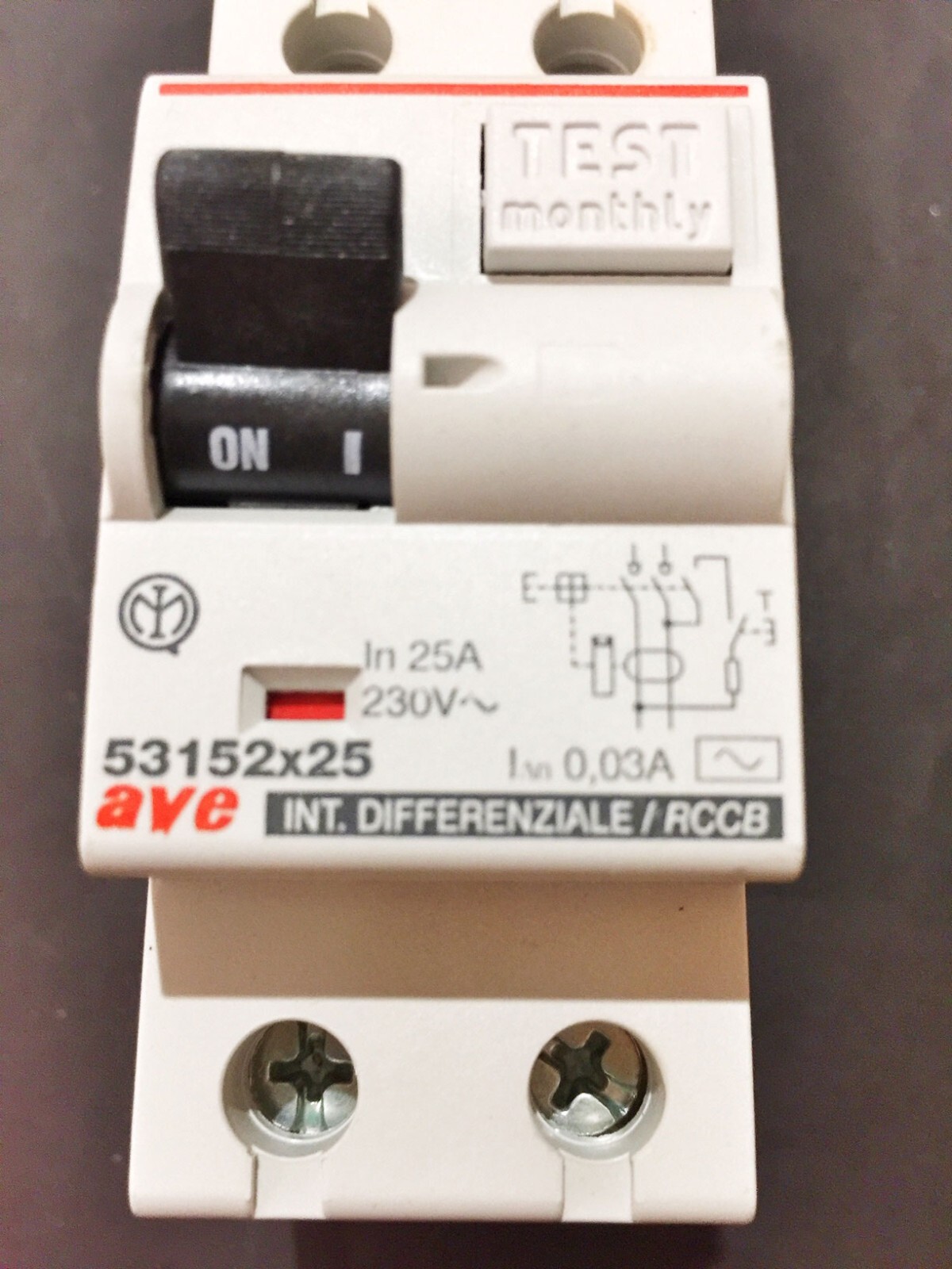 Interruttore Differenziale BTicino - Tipo AC, 25A, 0.5mA, 2 Poli, G725A25