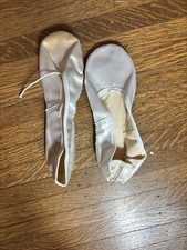 UN Branded ballet slippers cream satin size 5 1/2 C