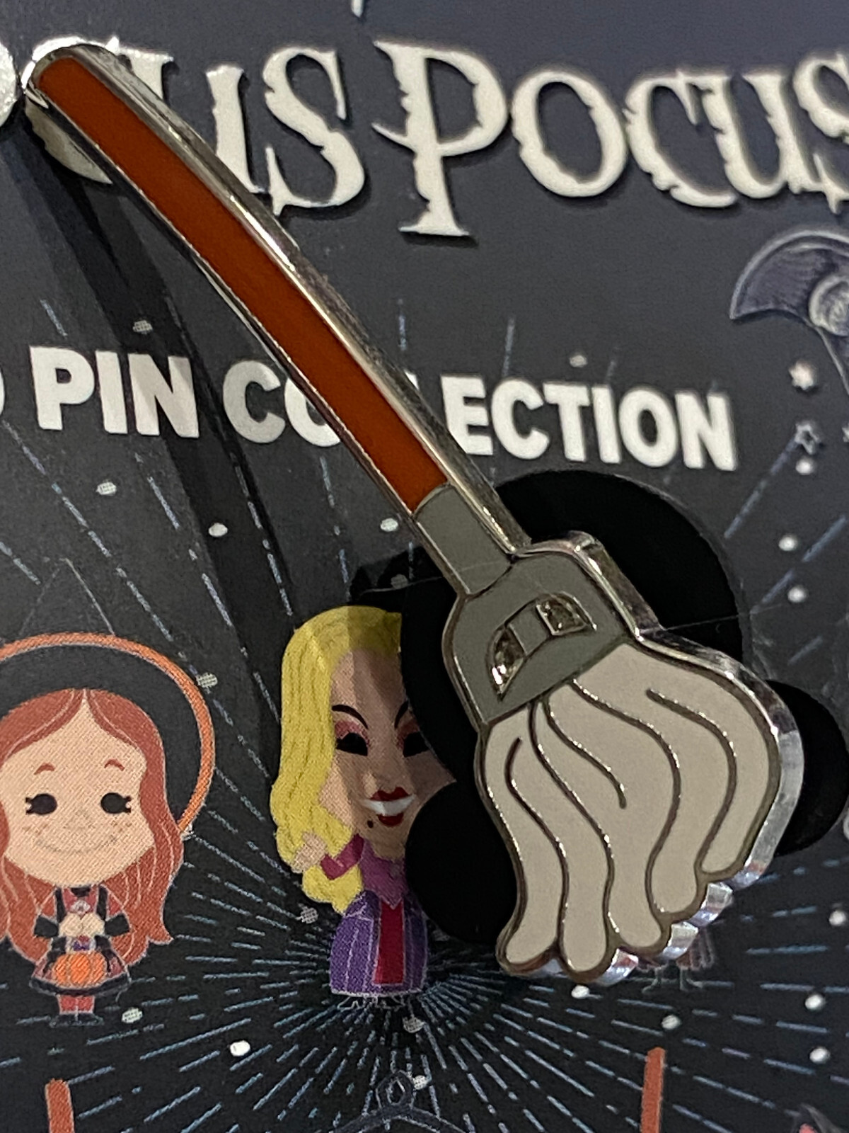 2023 Disney Mystery LR Pin 30th Anniversary Hocus Pocus Sarah Sanderson's Mop